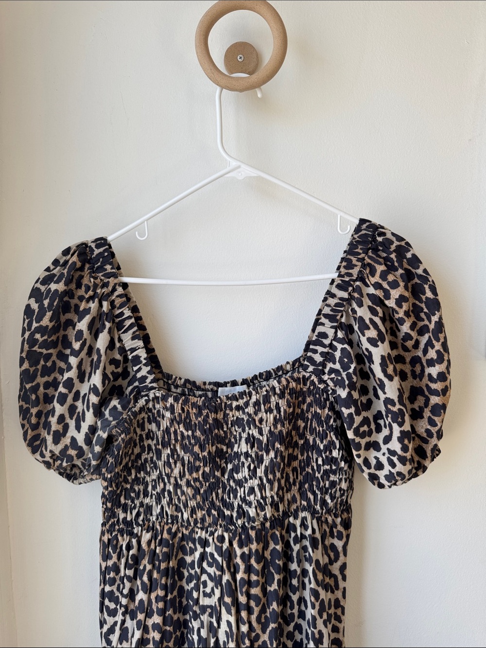 GANNI — Leopard Print Puff Sleeve Dress in Tan & Black